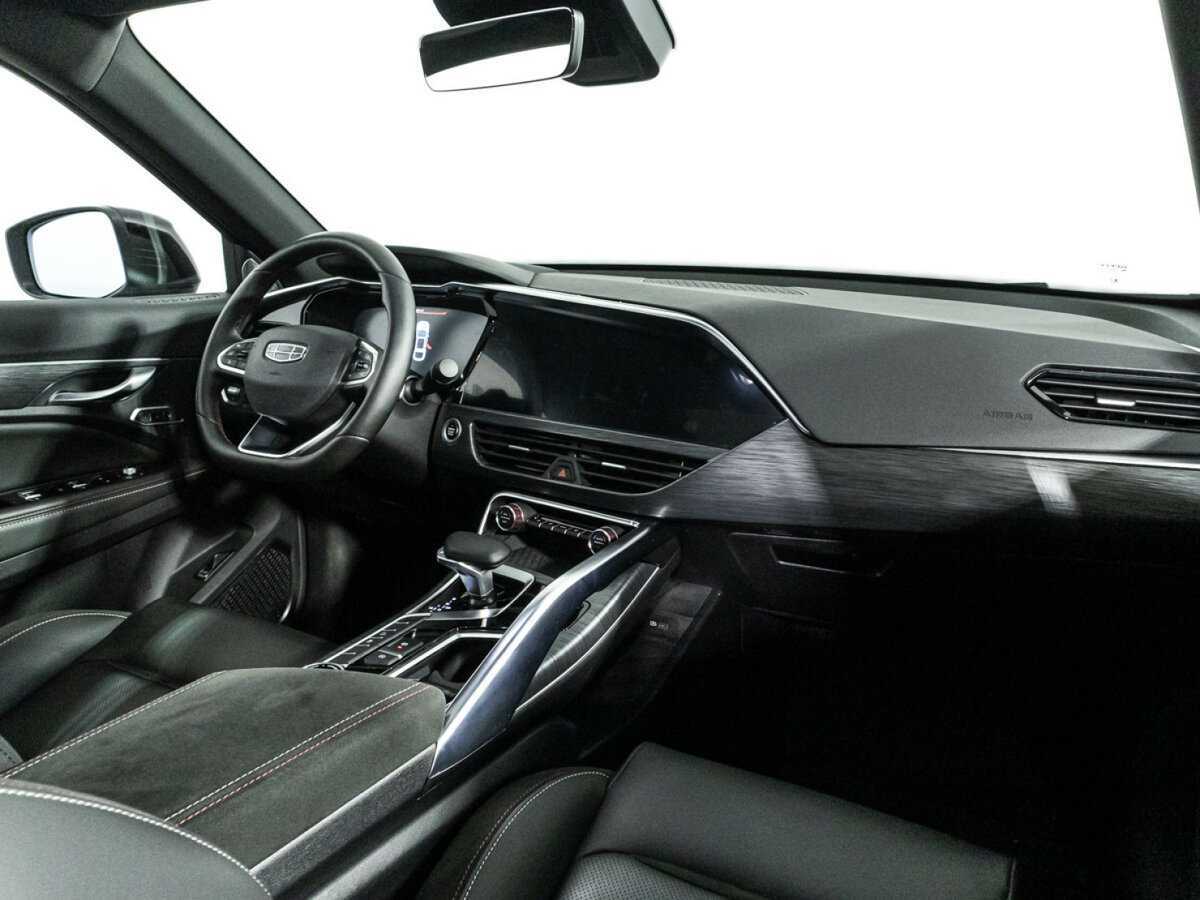 Geely Tugella с пробегом — 2023 год. Фото: #8