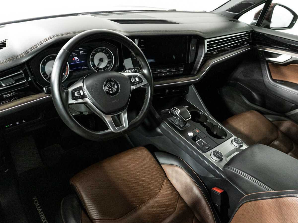 Volkswagen Touareg с пробегом — 2019 год. Фото: #10