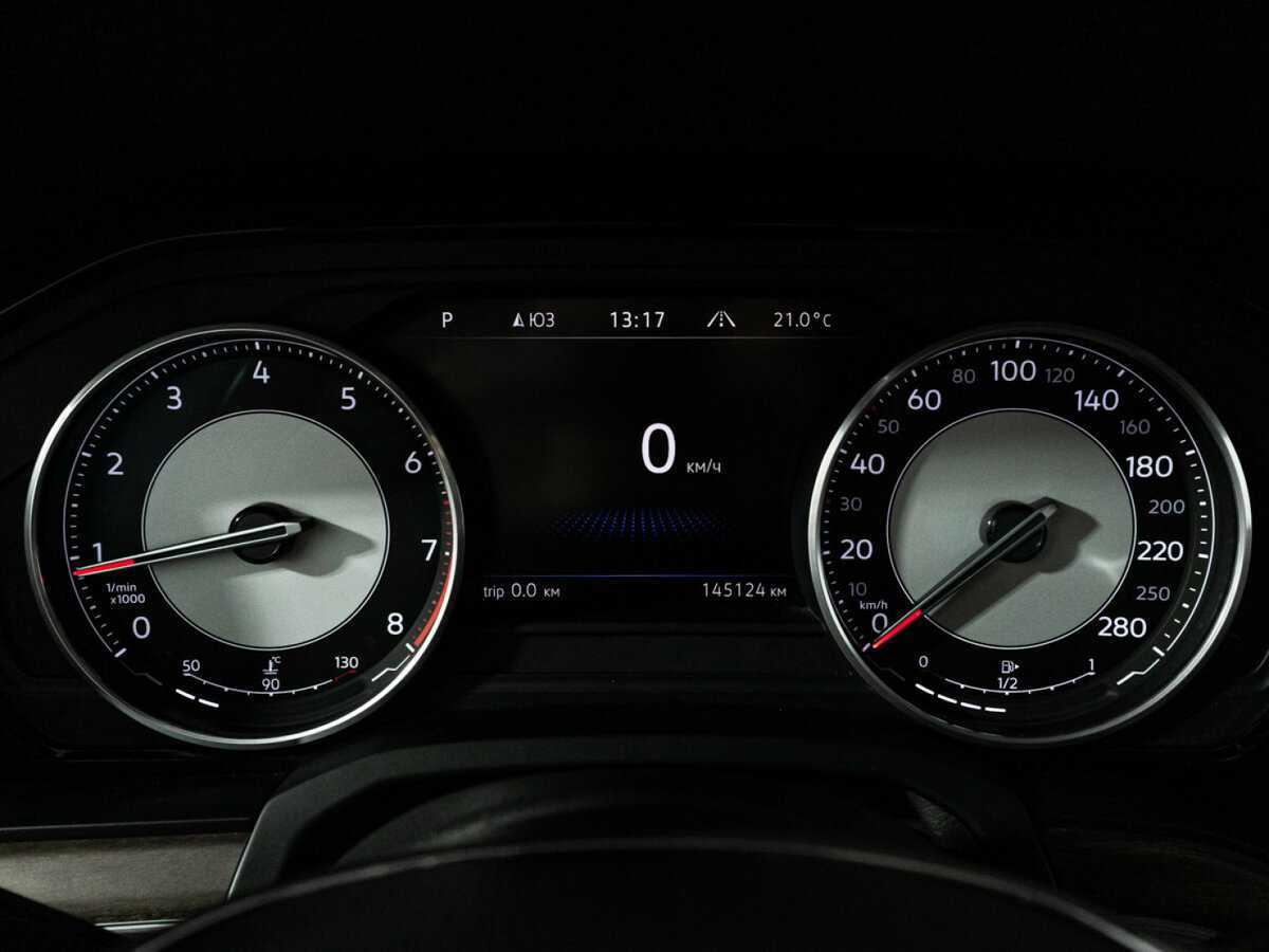 Volkswagen Touareg с пробегом — 2019 год. Фото: #11