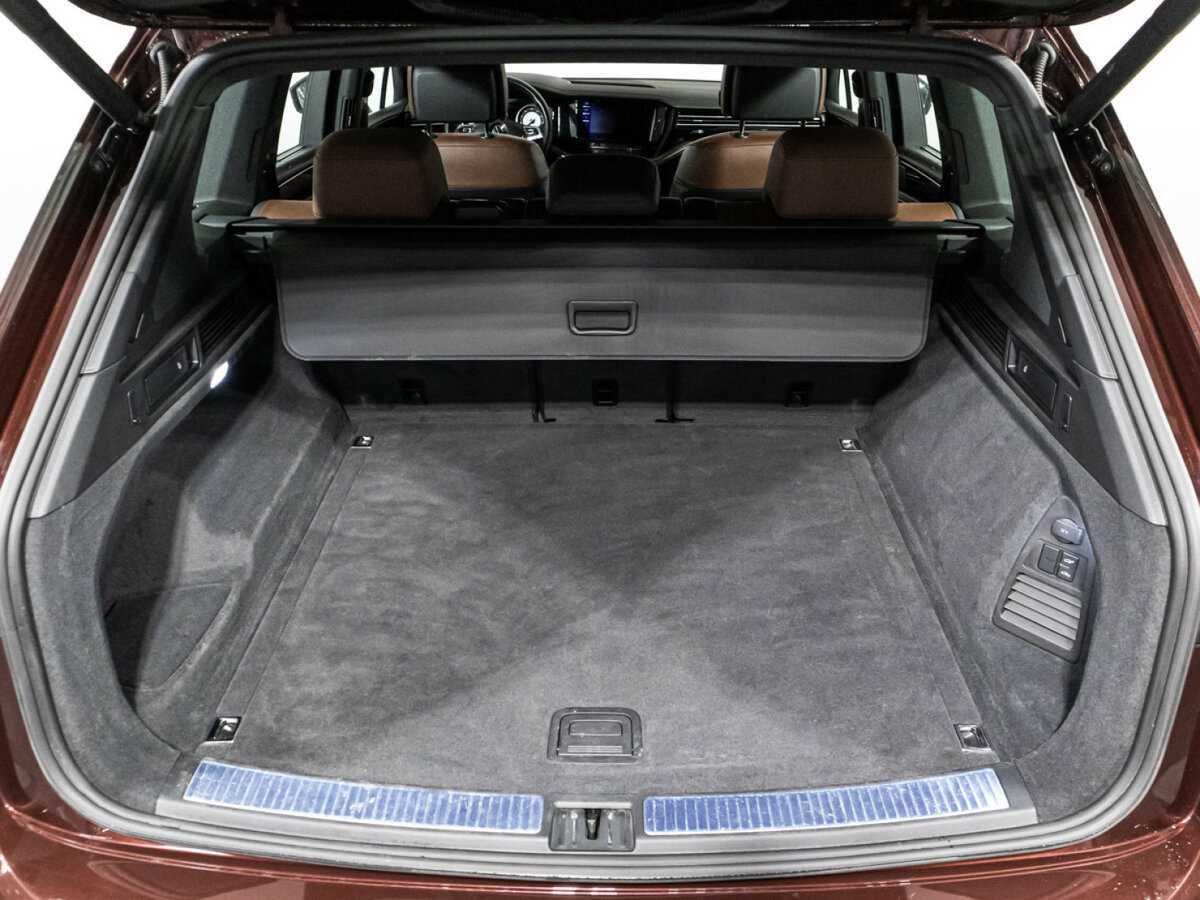 Volkswagen Touareg с пробегом — 2019 год. Фото: #14