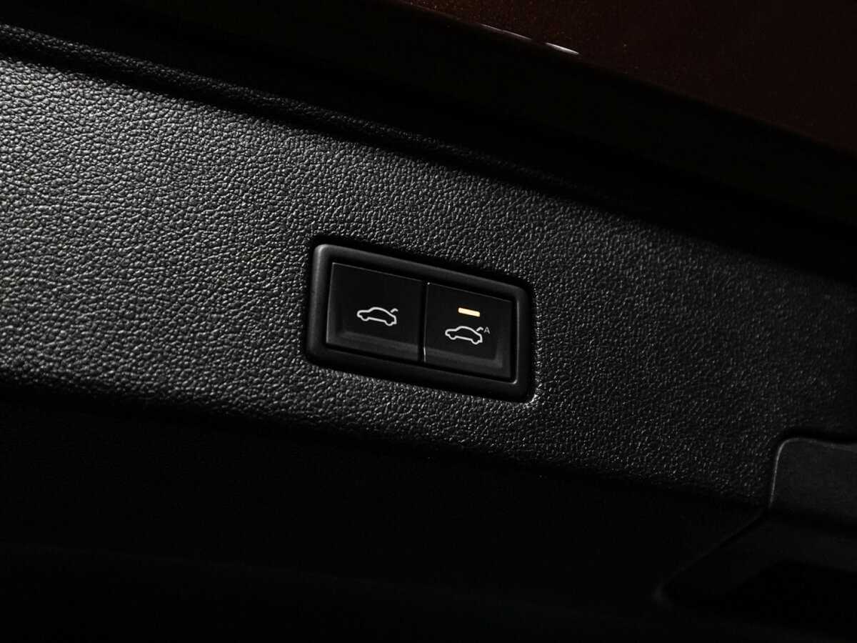 Volkswagen Touareg с пробегом — 2019 год. Фото: #16