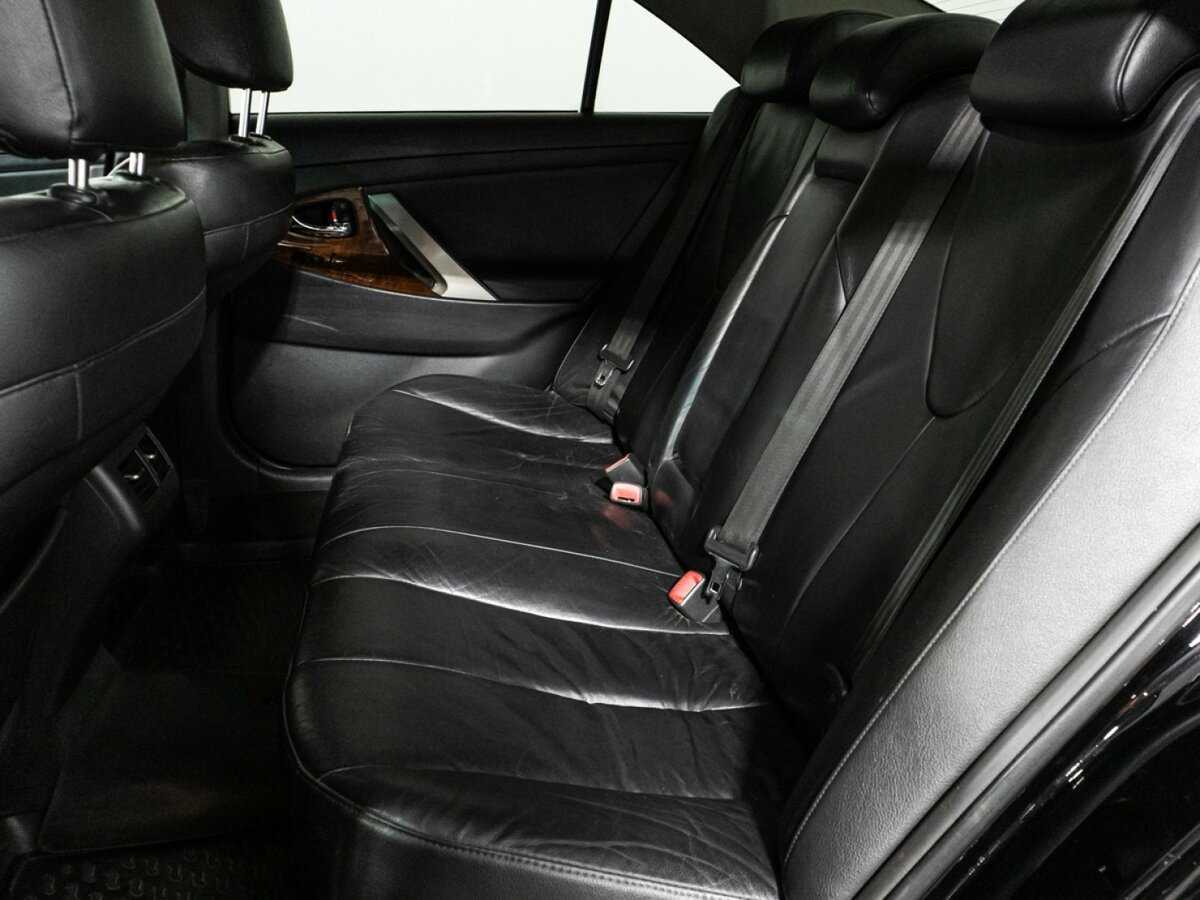 Toyota Camry с пробегом — 2008 год. Фото: #9