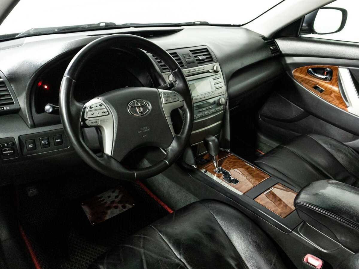 Toyota Camry с пробегом — 2008 год. Фото: #10