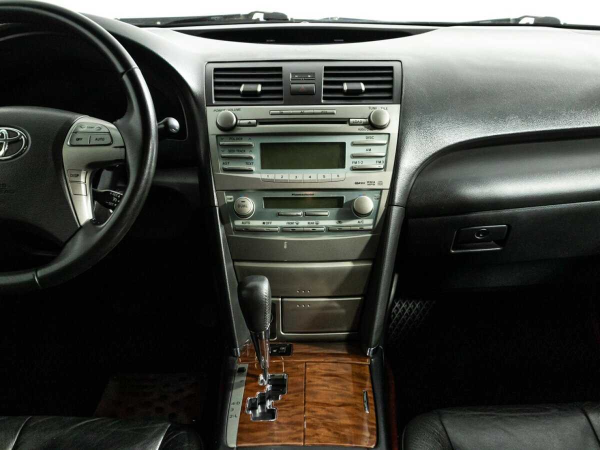Toyota Camry с пробегом — 2008 год. Фото: #13
