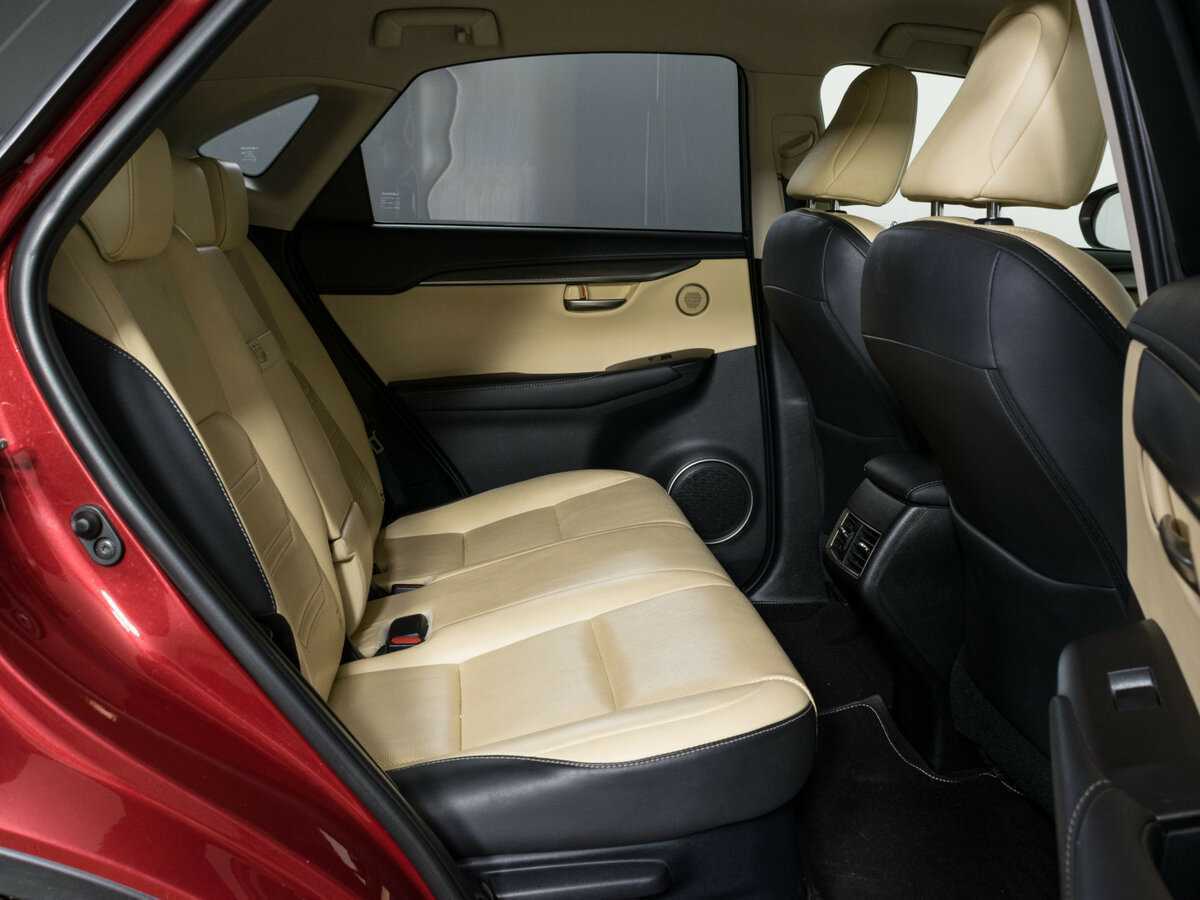 Lexus NX с пробегом — 2015 год. Фото: #9