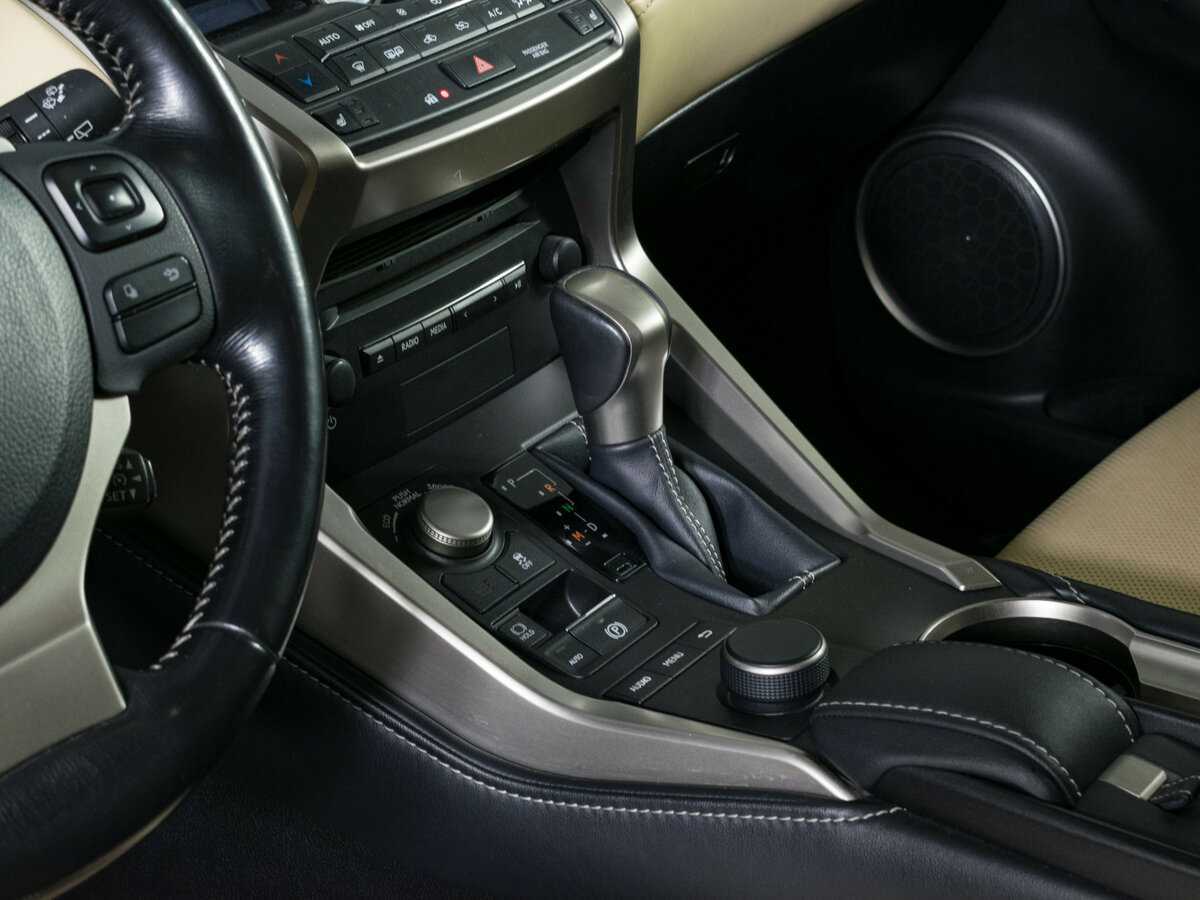 Lexus NX с пробегом — 2015 год. Фото: #13