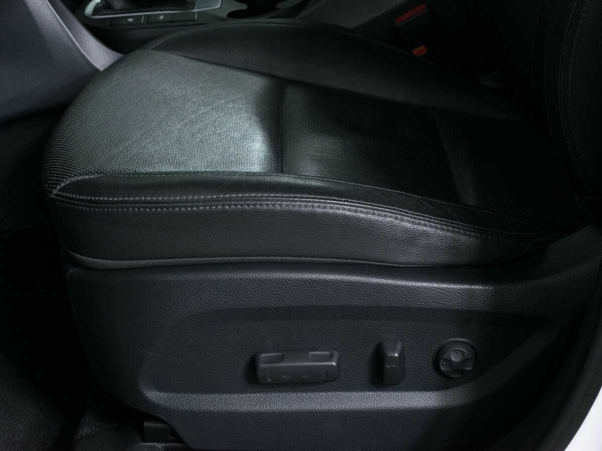 Hyundai Santa Fe с пробегом — 2017 год. Фото: #16