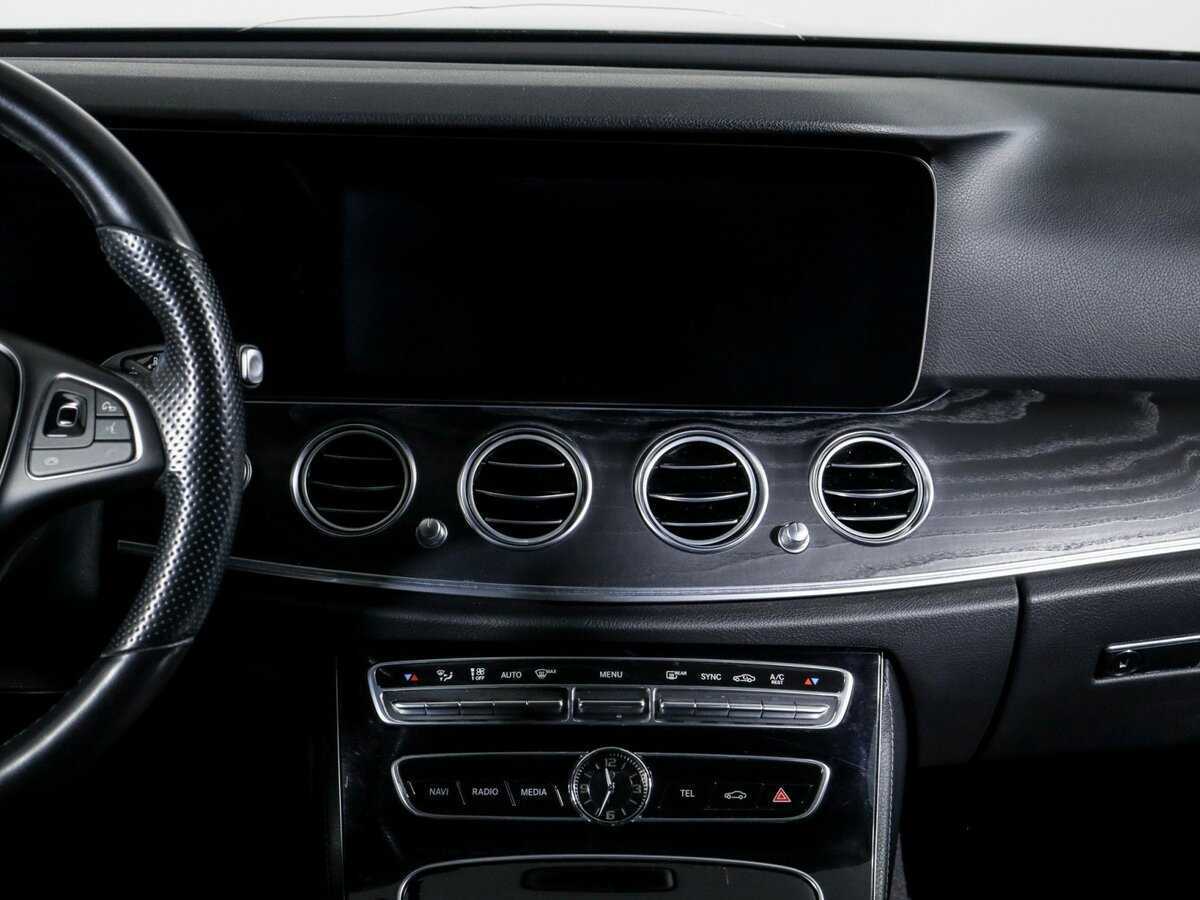 Mercedes-Benz E-Класс с пробегом — 2017 год. Фото: #12