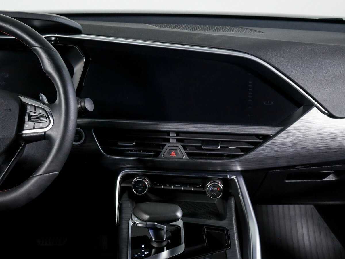 Geely Tugella с пробегом — 2023 год. Фото: #12