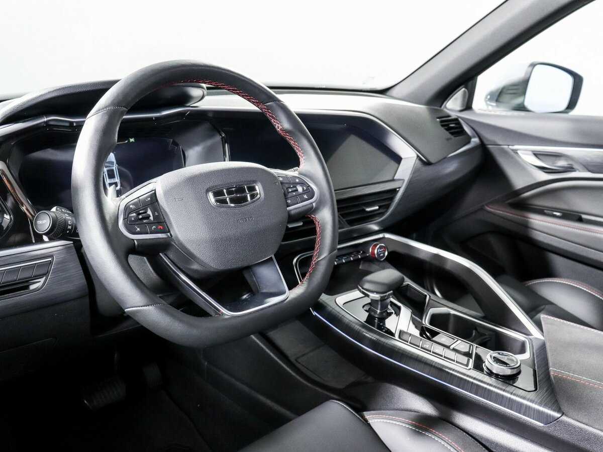 Geely Tugella с пробегом — 2024 год. Фото: #13