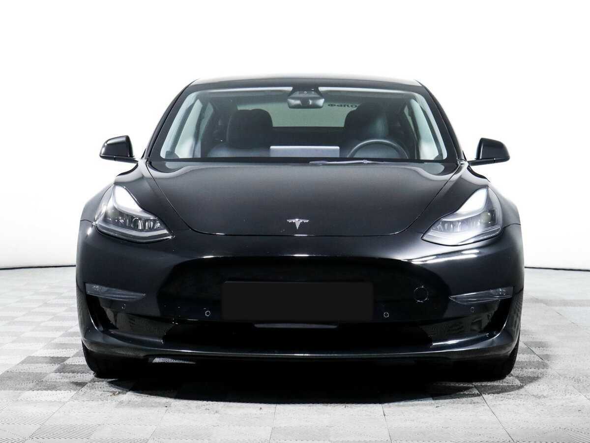Tesla Model 3 с пробегом — 2022 год. Фото: #1