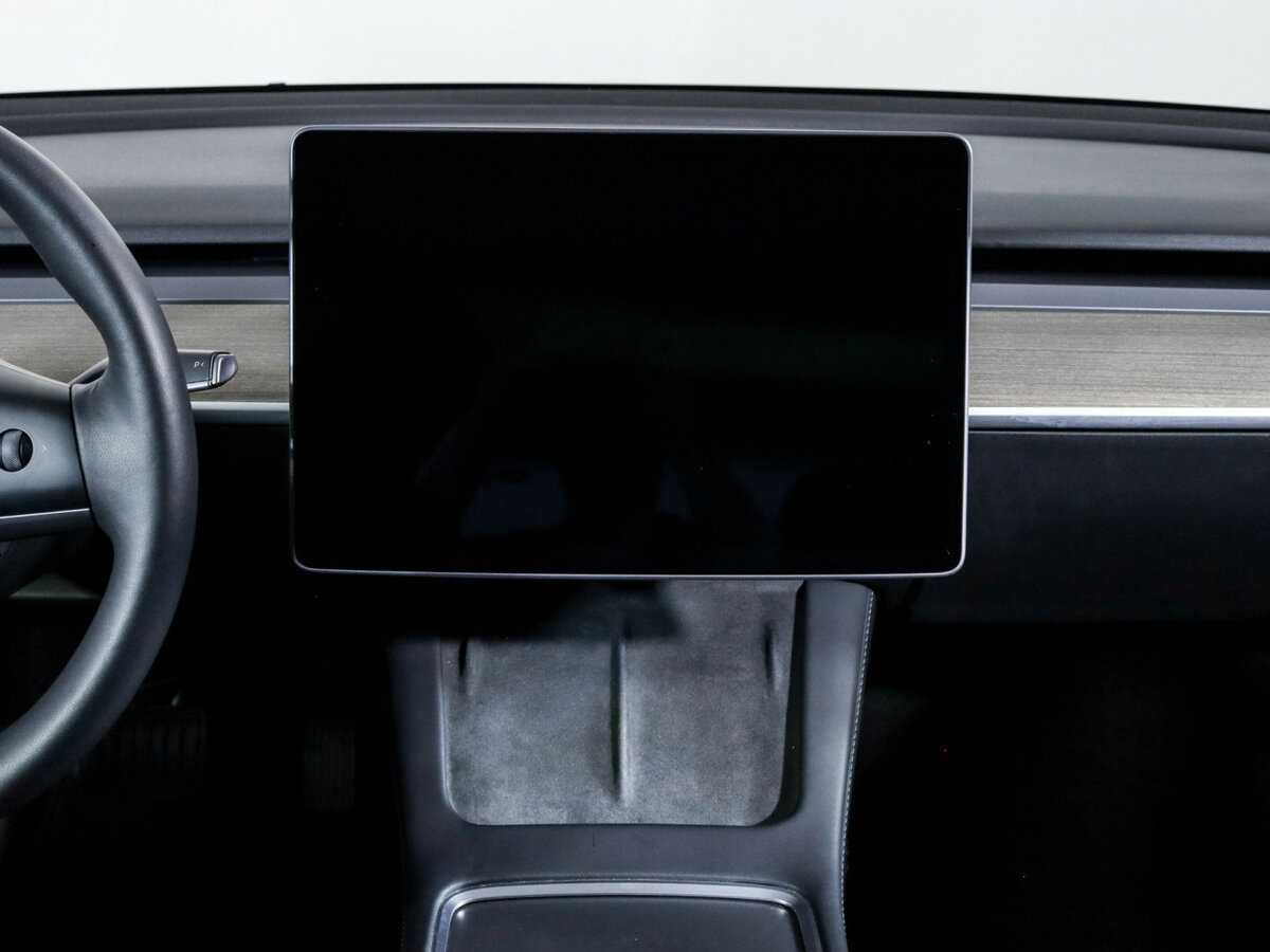 Tesla Model 3 с пробегом — 2022 год. Фото: #9