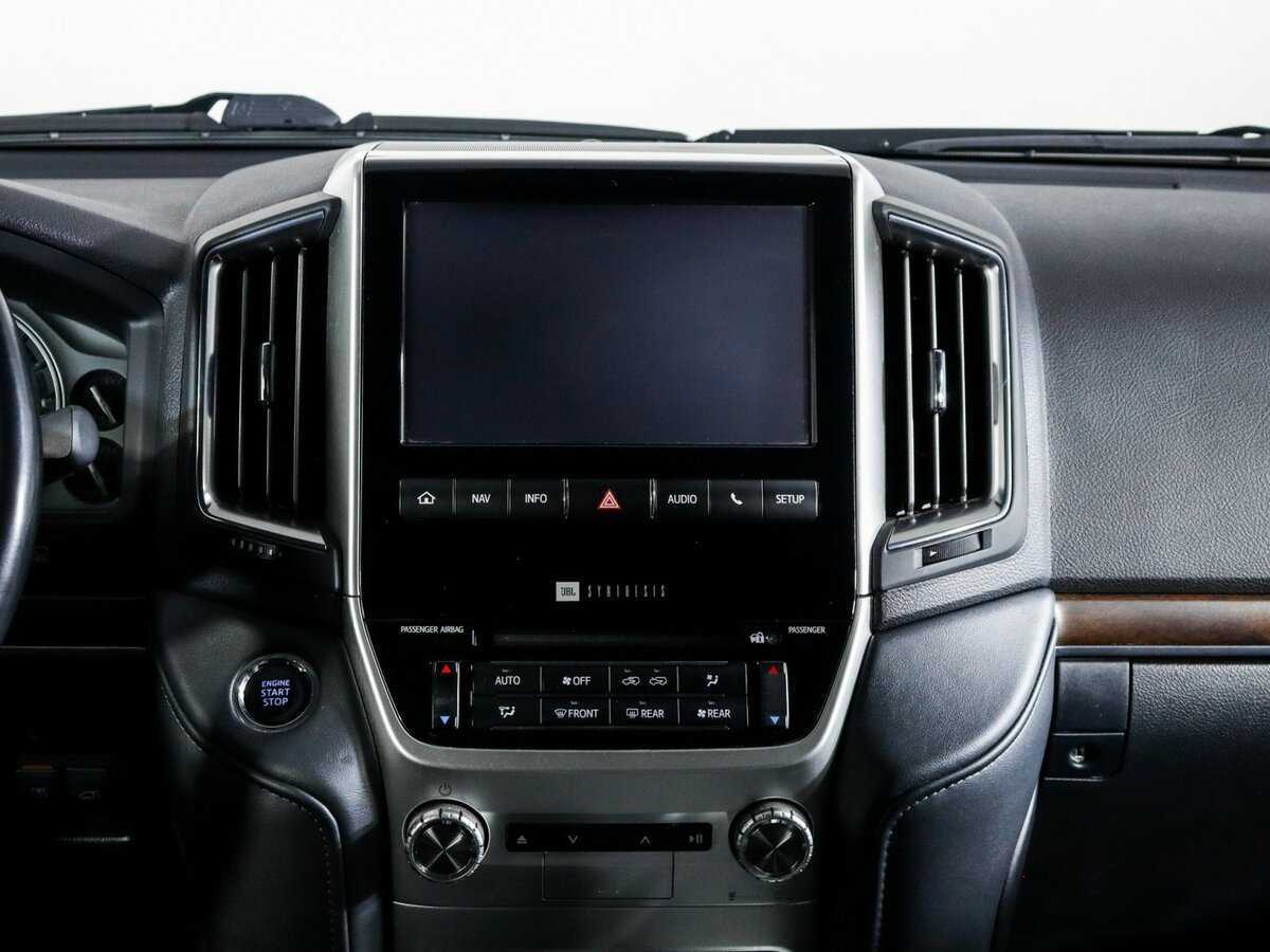 Toyota Land Cruiser с пробегом — 2016 год. Фото: #12