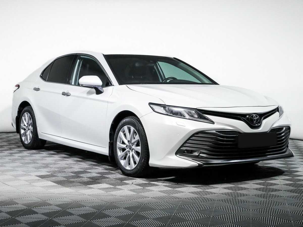 Toyota Camry с пробегом — 2019 год. Фото: #2