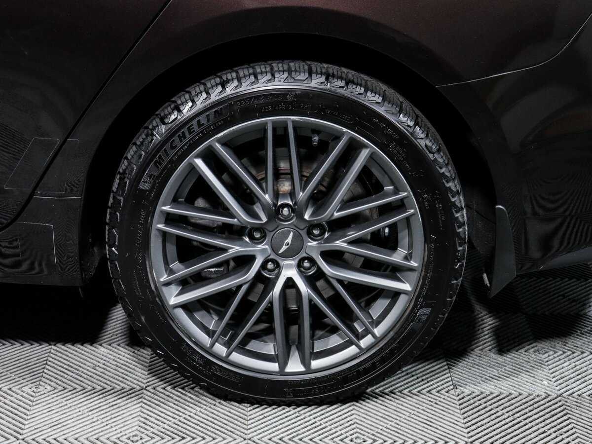 Genesis G70 с пробегом — 2018 год. Фото: #11