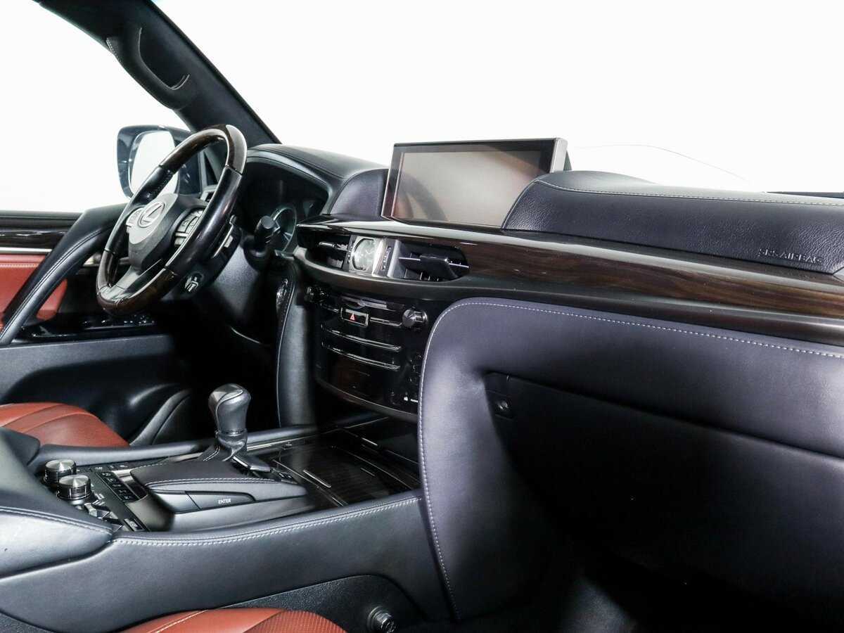 Lexus LX с пробегом — 2016 год. Фото: #5