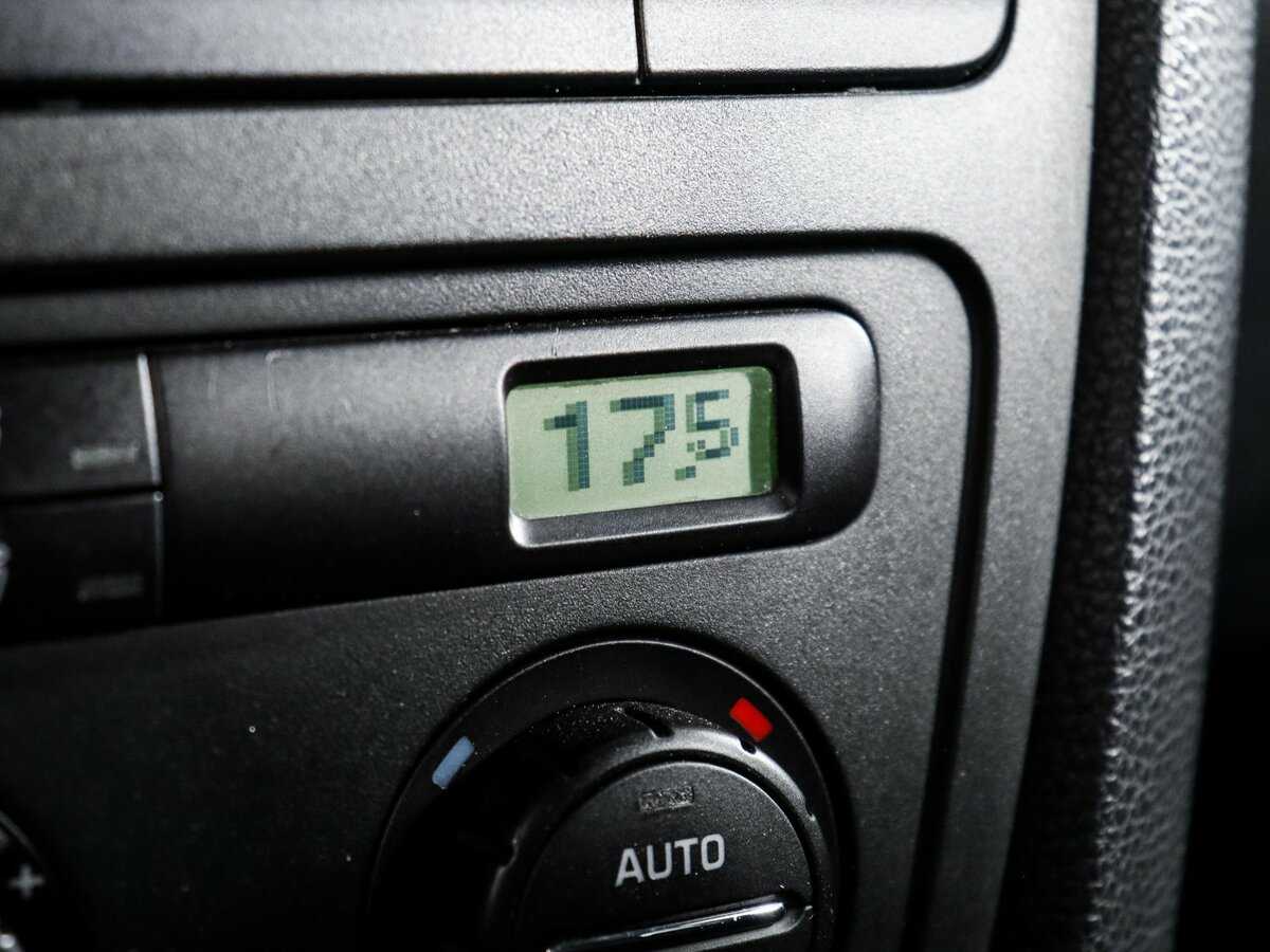 Skoda Octavia с пробегом — 2005 год. Фото: #16