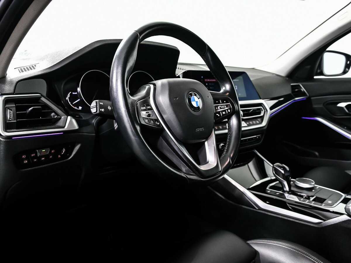 BMW 3 серии с пробегом — 2020 год. Фото: #12