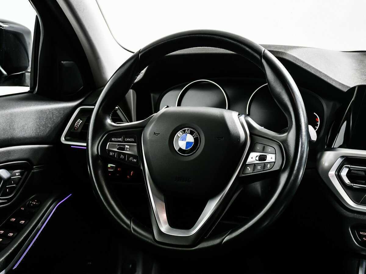 BMW 3 серии с пробегом — 2020 год. Фото: #13