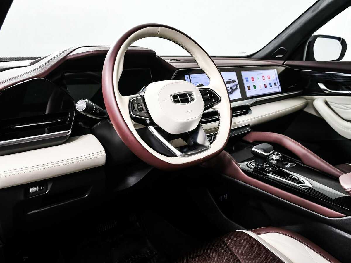 Geely Monjaro с пробегом — 2023 год. Фото: #12