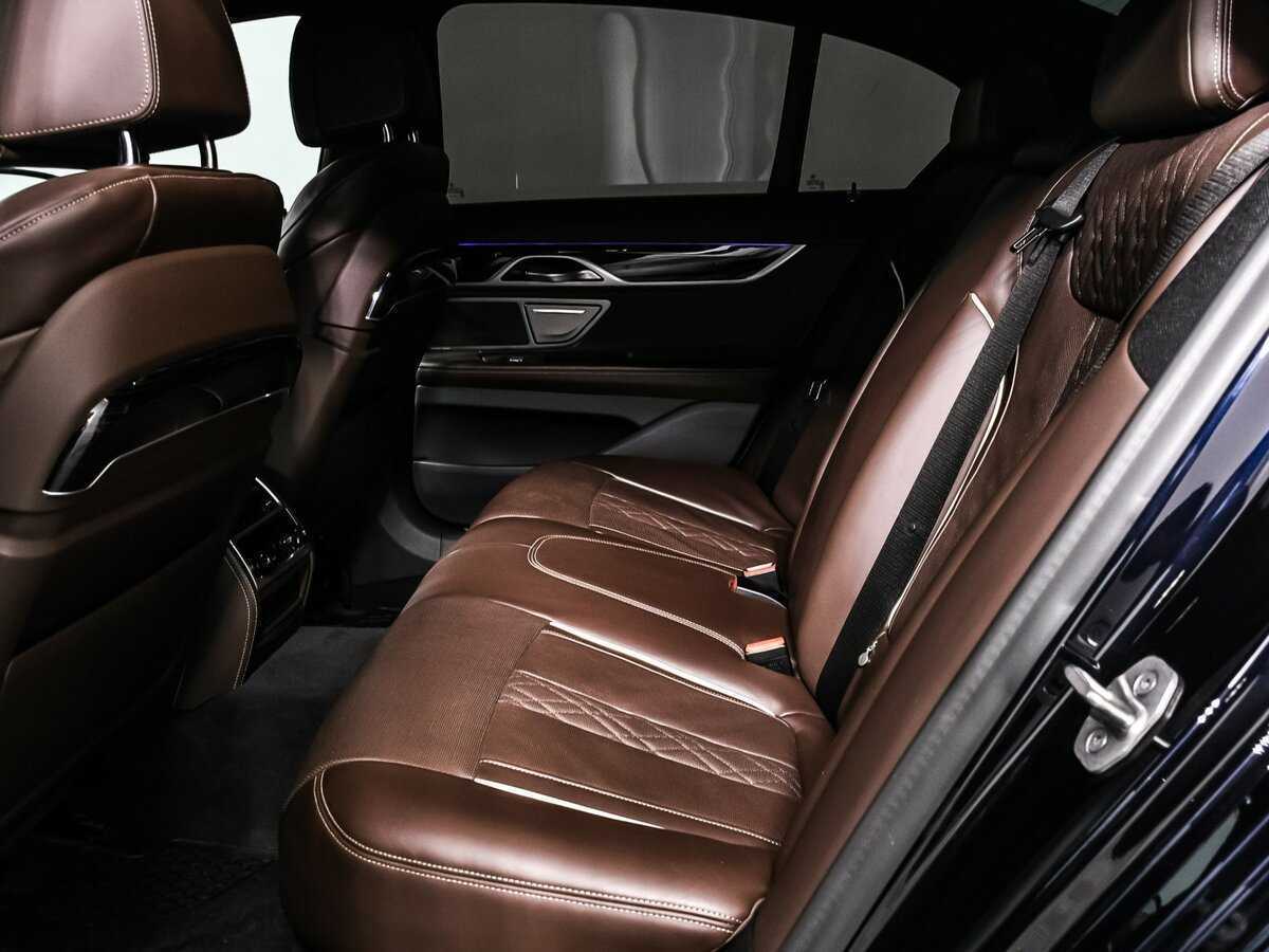 BMW 7 серии с пробегом — 2021 год. Фото: #11