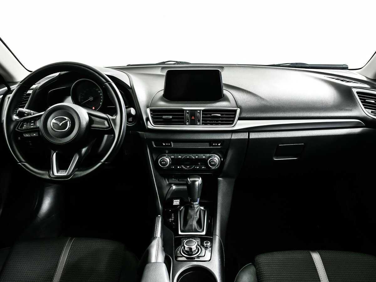 Mazda 3 с пробегом — 2018 год. Фото: #10