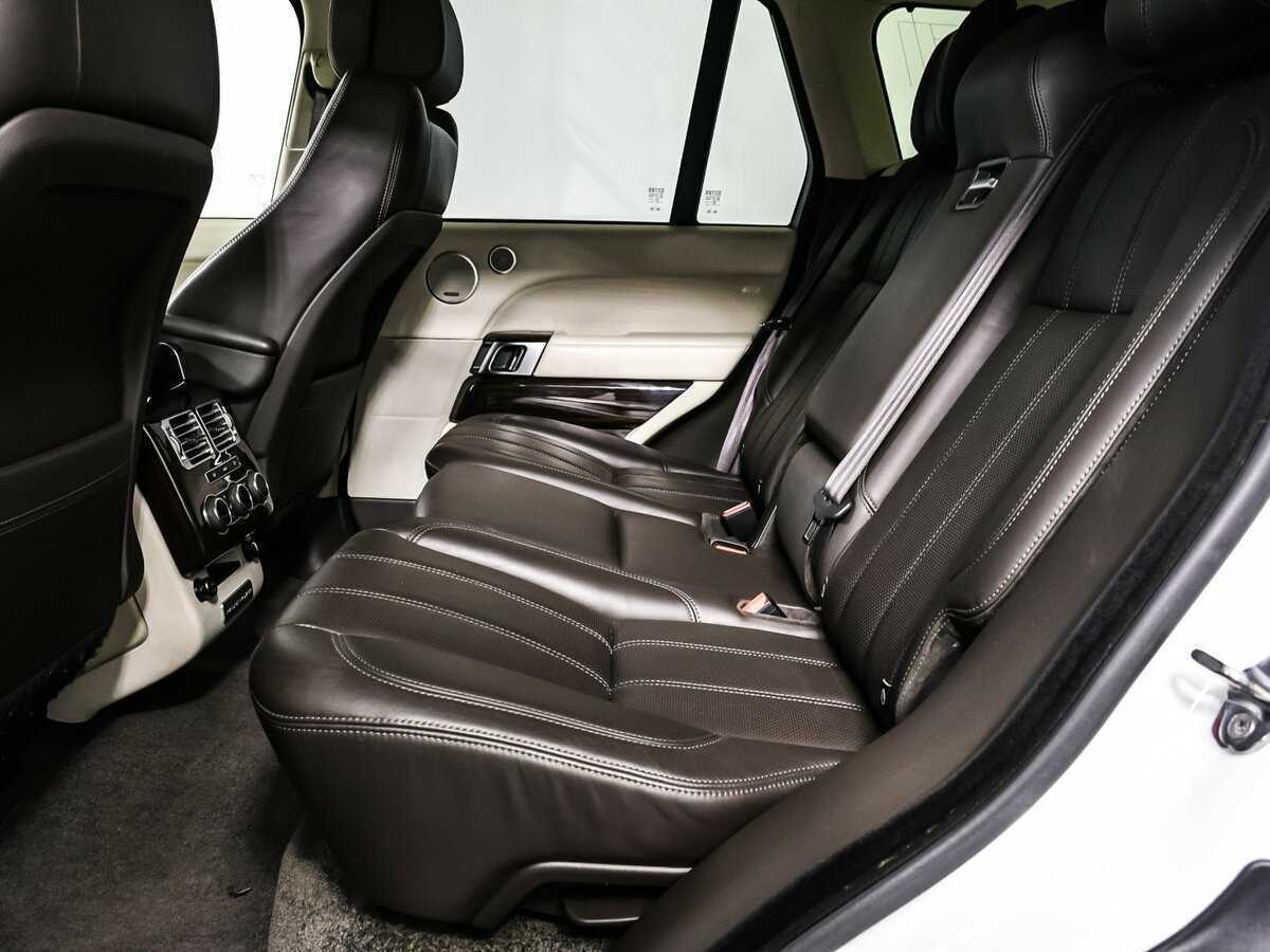 Land Rover Range Rover с пробегом — 2015 год. Фото: #12