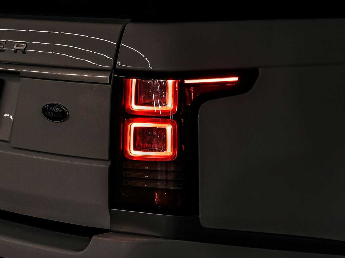 Land Rover Range Rover с пробегом — 2015 год. Фото: #14