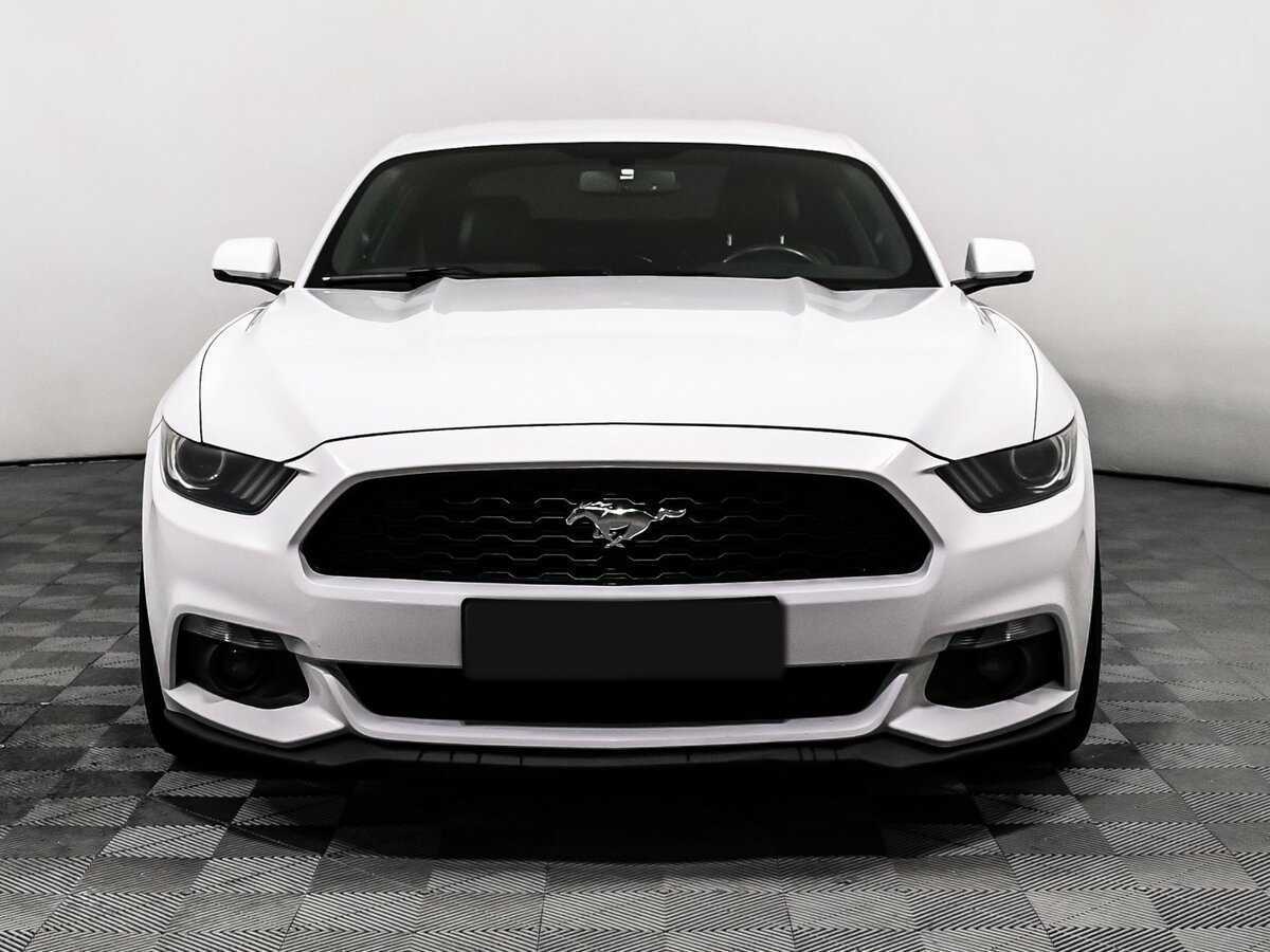 Ford Mustang с пробегом — 2015 год. Фото: #1