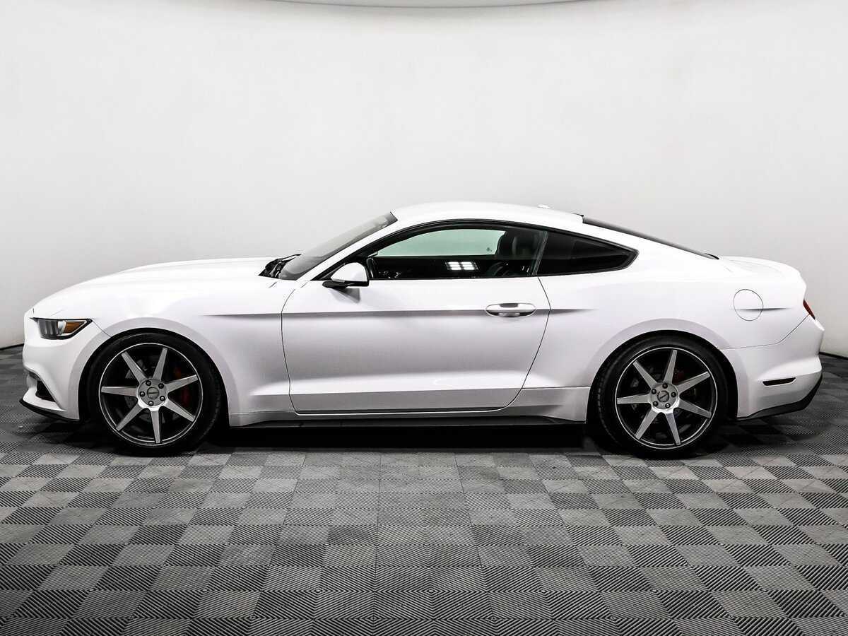 Ford Mustang с пробегом — 2015 год. Фото: #7