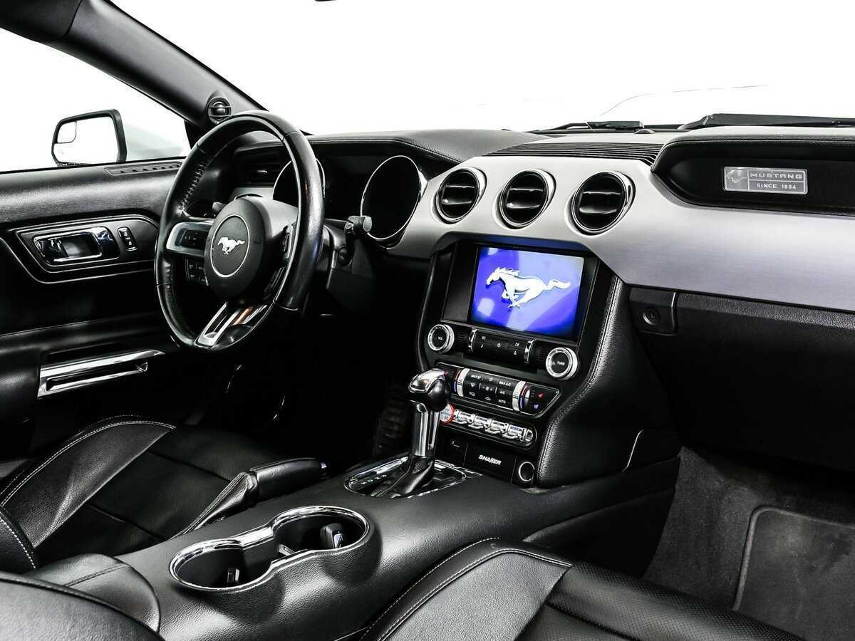 Ford Mustang с пробегом — 2015 год. Фото: #8