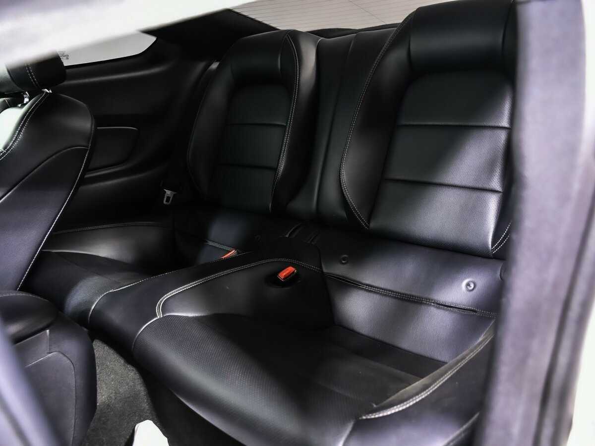 Ford Mustang с пробегом — 2015 год. Фото: #12