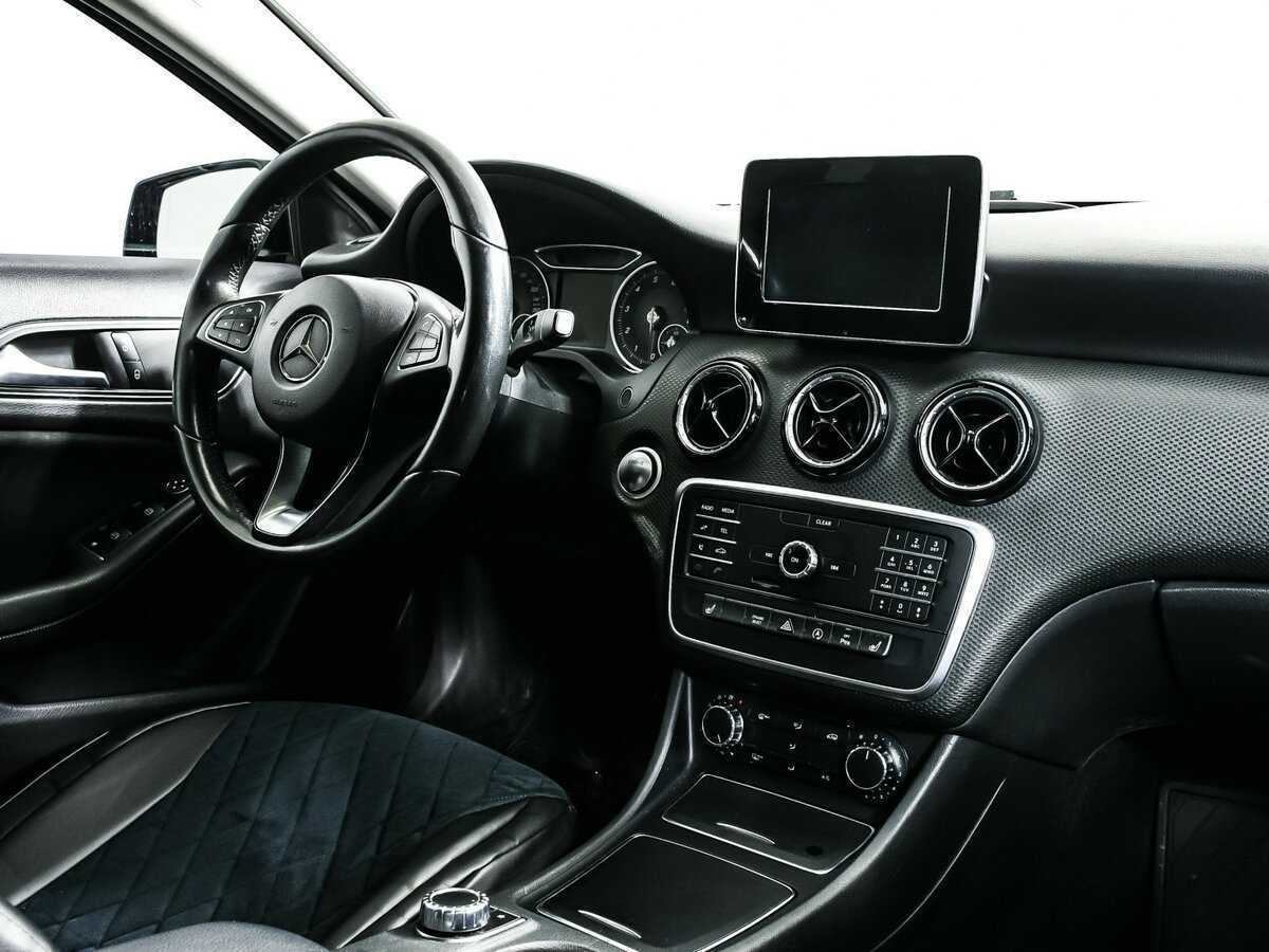 Mercedes-Benz A-Класс с пробегом — 2017 год. Фото: #8