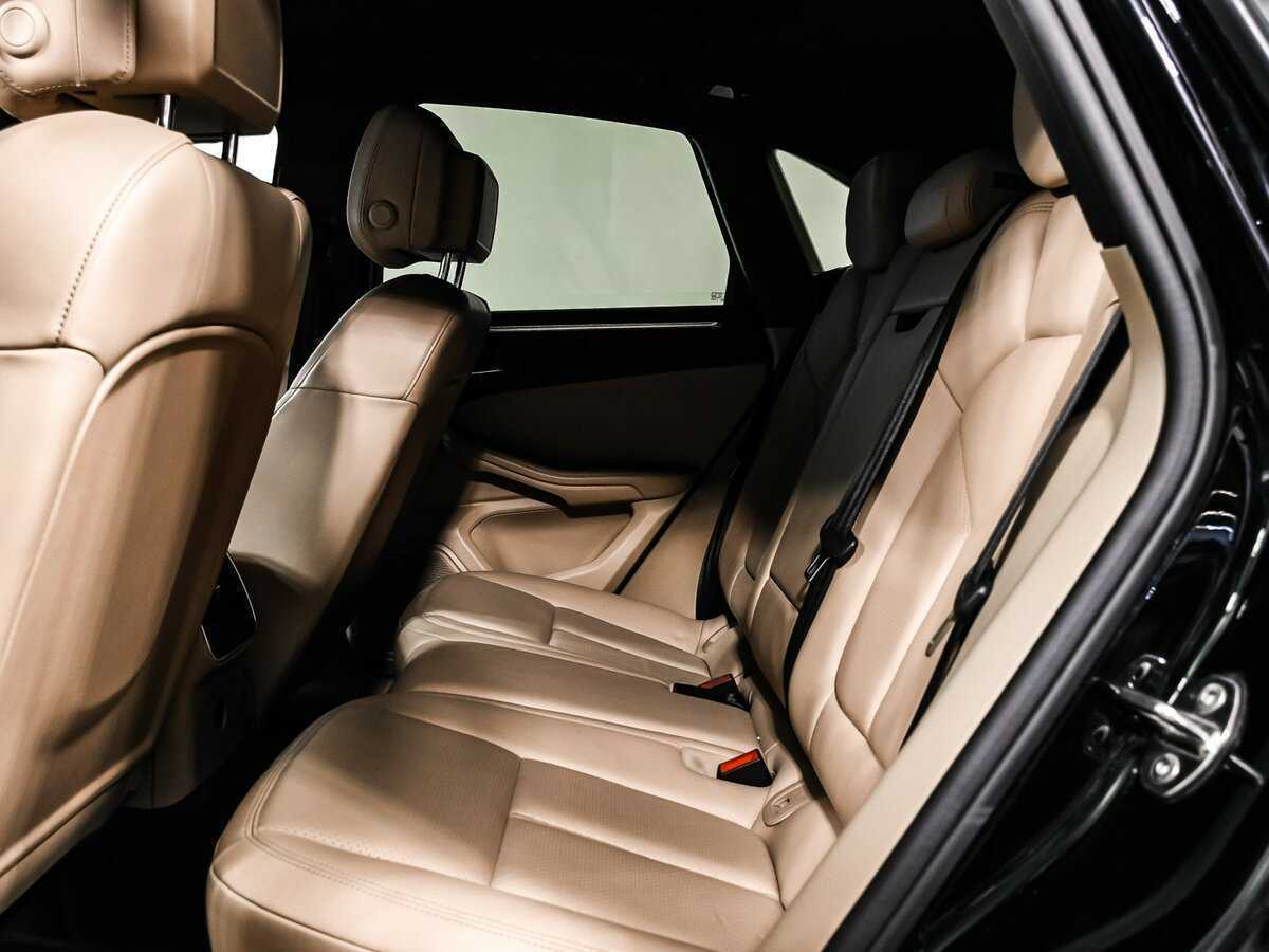 Porsche Macan с пробегом — 2019 год. Фото: #12