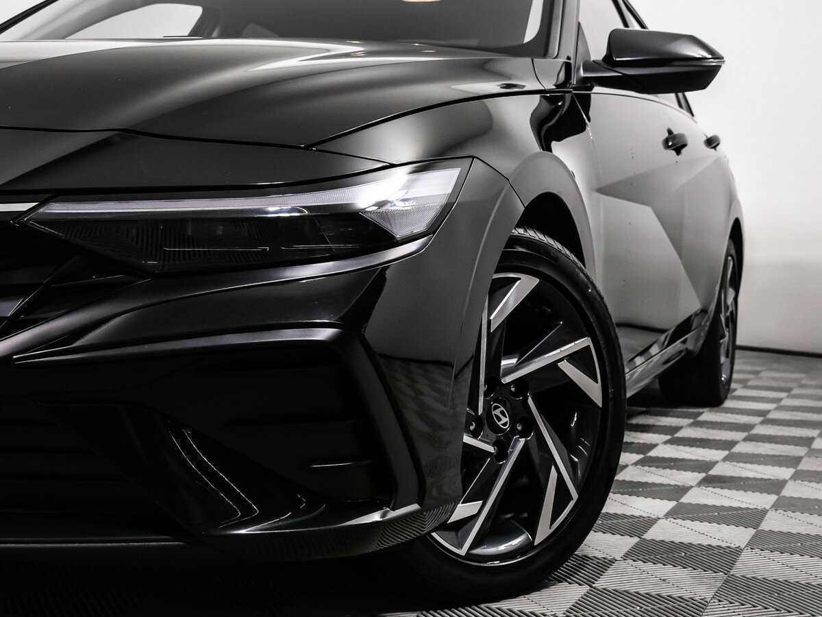 Hyundai Elantra с пробегом — 2024 год. Фото: #13