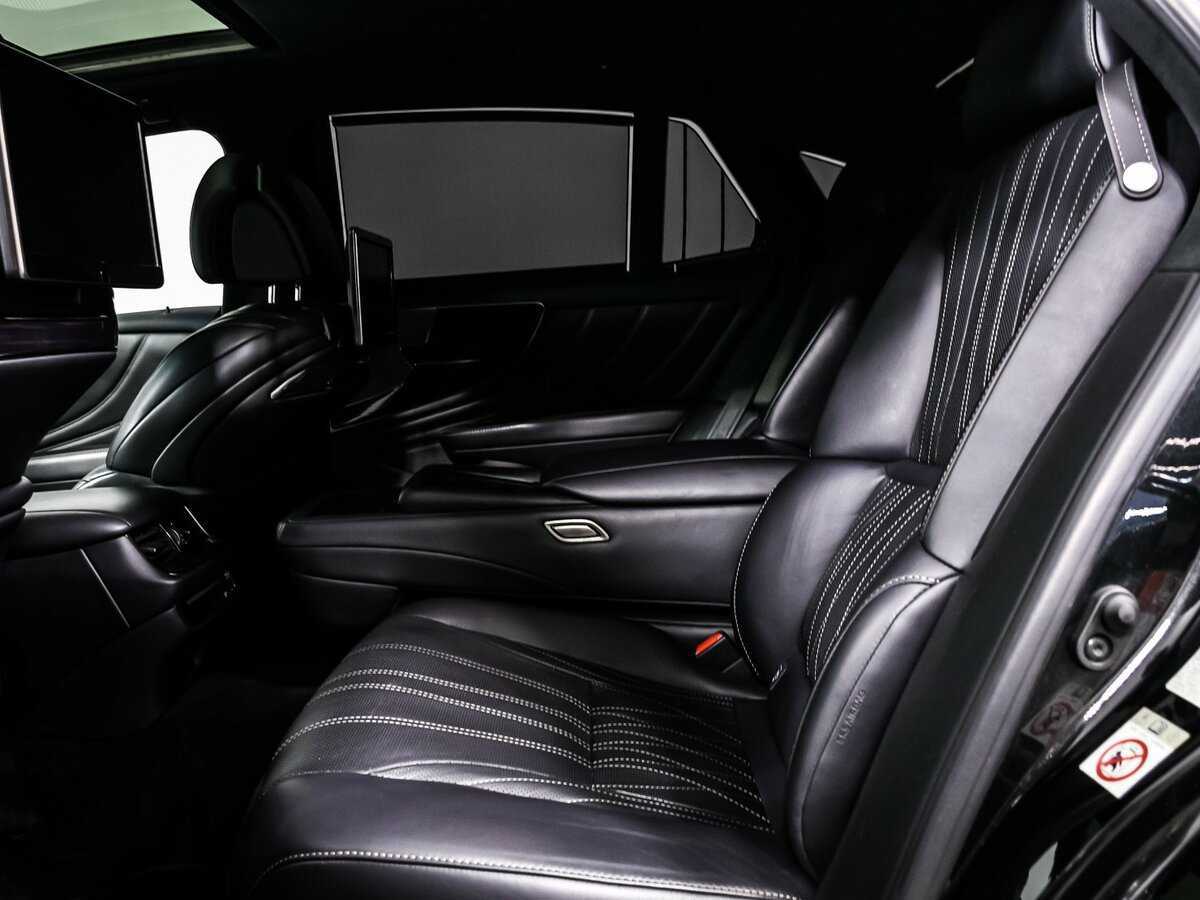 Lexus LS с пробегом — 2018 год. Фото: #12