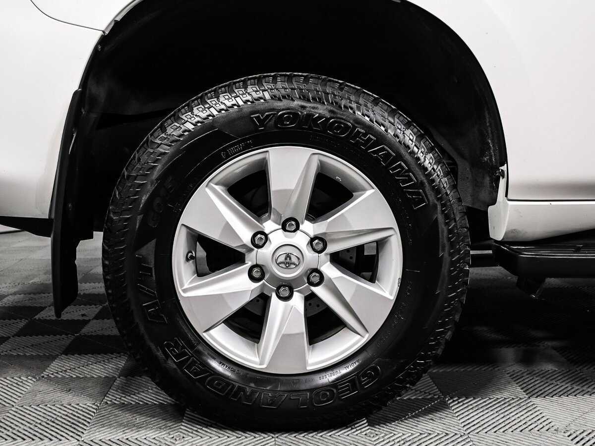 Toyota Land Cruiser Prado с пробегом — 2018 год. Фото: #13