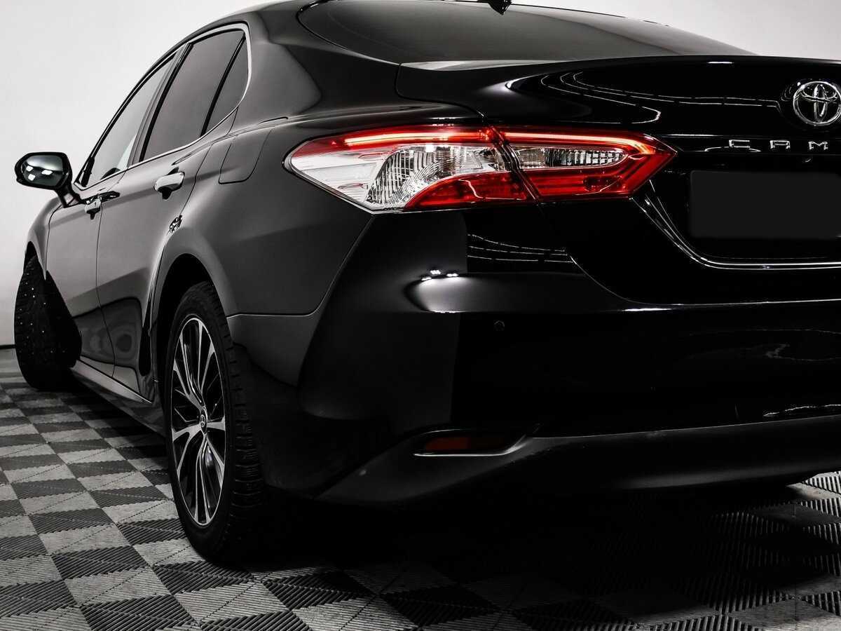 Toyota Camry с пробегом — 2018 год. Фото: #17