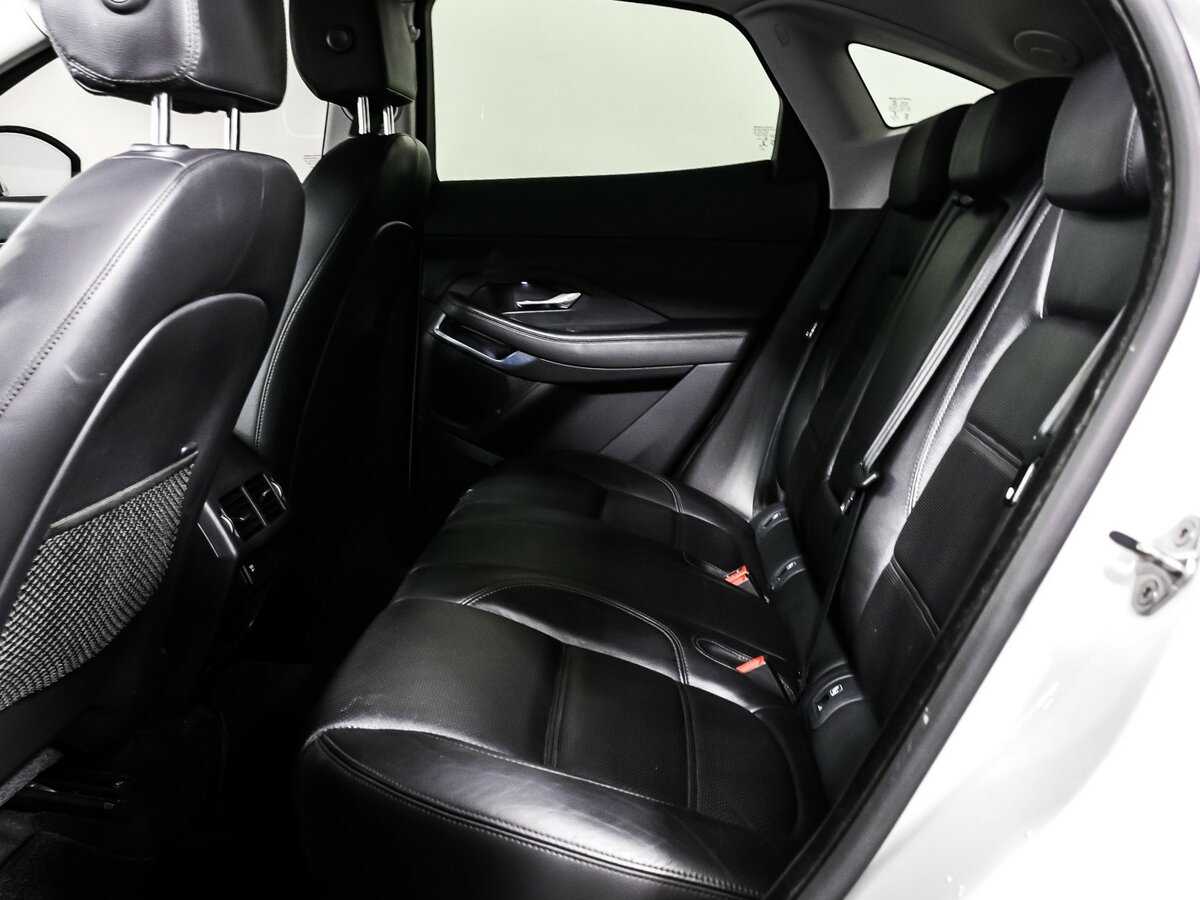 Jaguar E-Pace с пробегом — 2018 год. Фото: #12