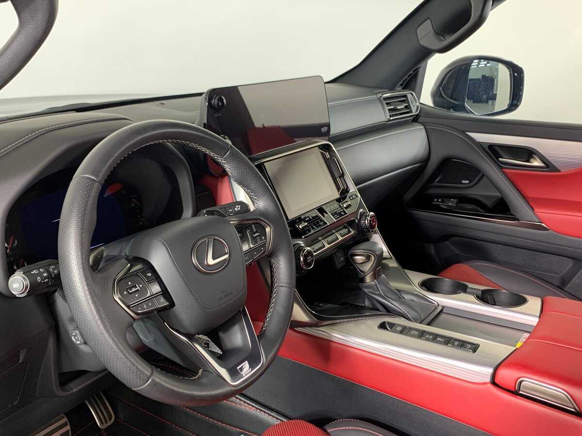 Lexus LX с пробегом — 2024 год. Фото: #11