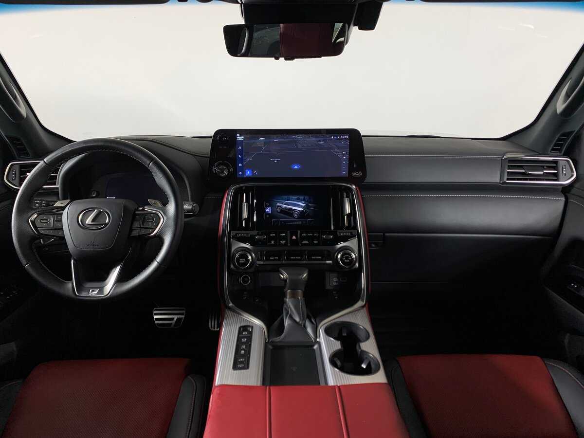 Lexus LX с пробегом — 2024 год. Фото: #12