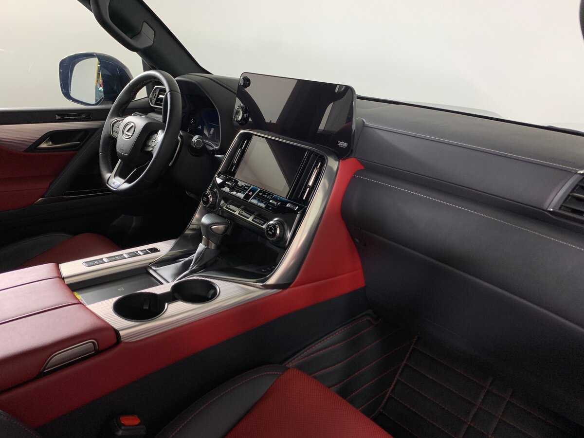 Lexus LX с пробегом — 2024 год. Фото: #13