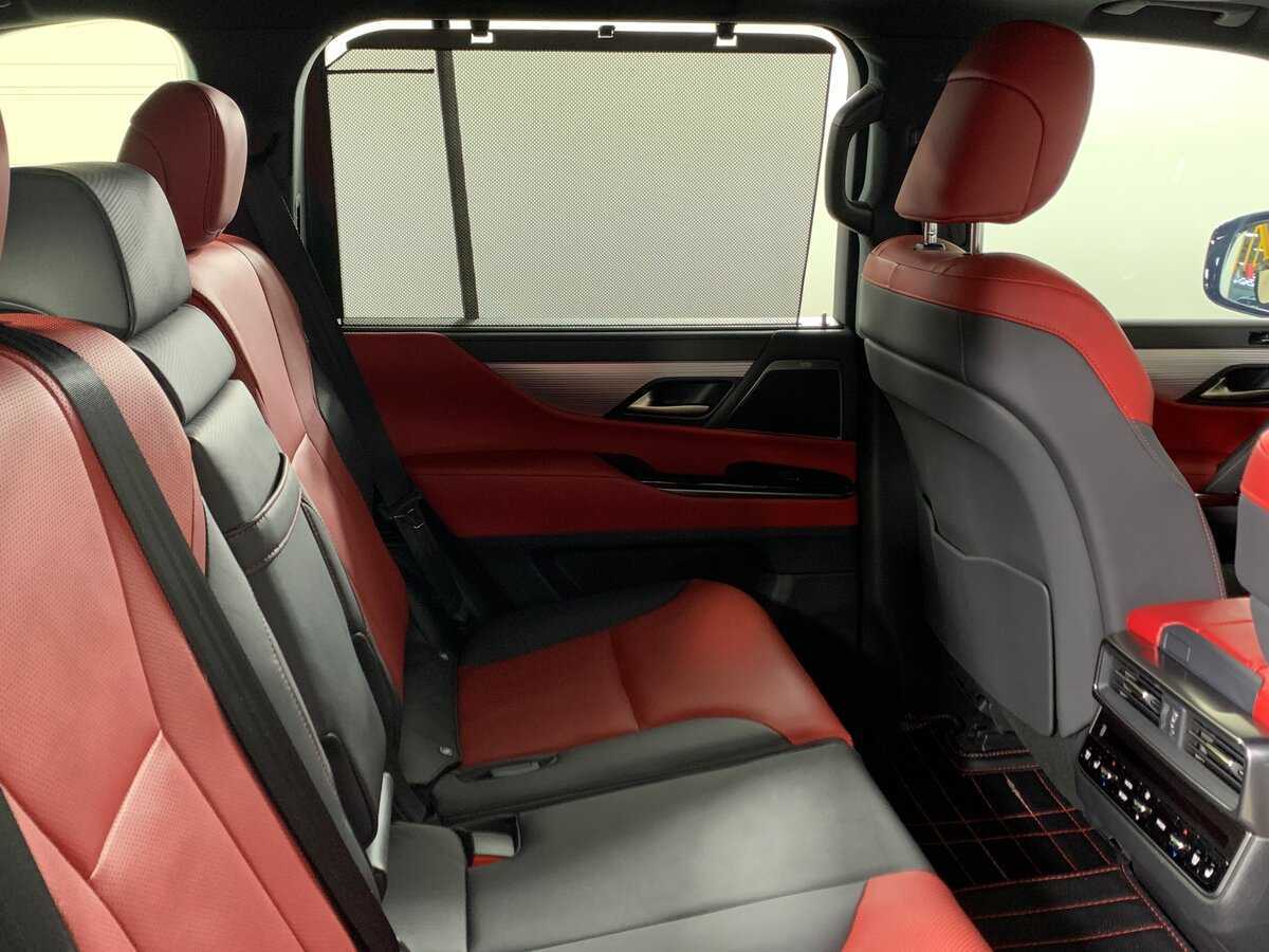 Lexus LX с пробегом — 2024 год. Фото: #18