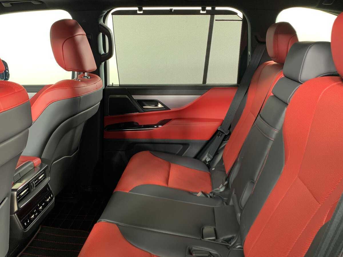 Lexus LX с пробегом — 2024 год. Фото: #20