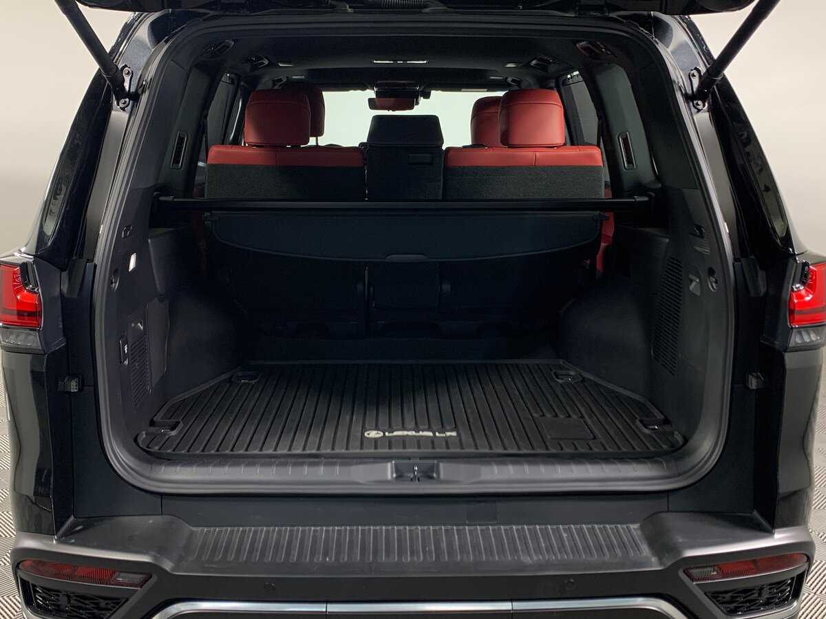 Lexus LX с пробегом — 2024 год. Фото: #21