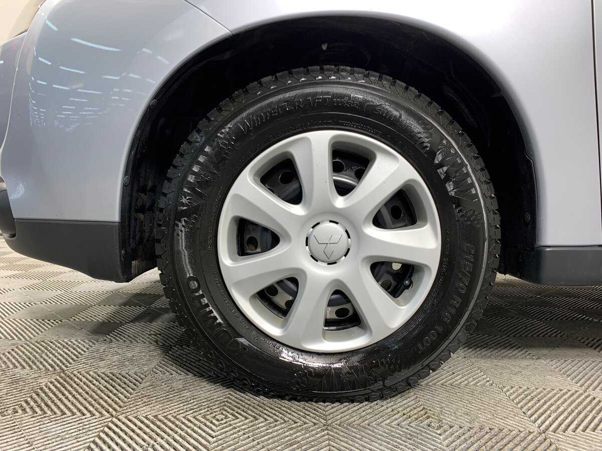 Mitsubishi Outlander с пробегом — 2013 год. Фото: #8