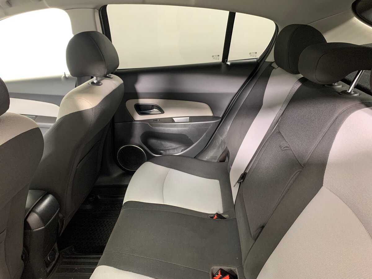 Chevrolet Cruze с пробегом — 2013 год. Фото: #18