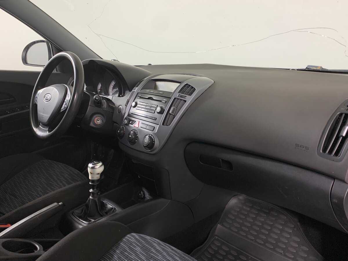 Kia Ceed с пробегом — 2007 год. Фото: #13