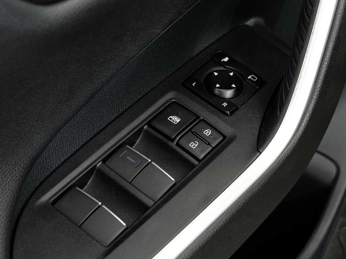 Toyota RAV4 с пробегом — 2020 год. Фото: #15