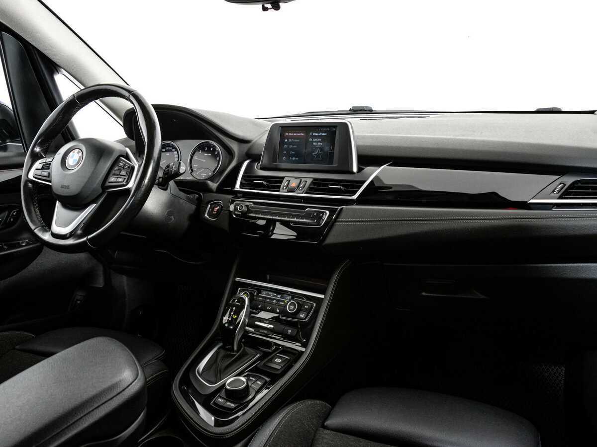 BMW 2 серии Active Tourer с пробегом — 2018 год. Фото: #9